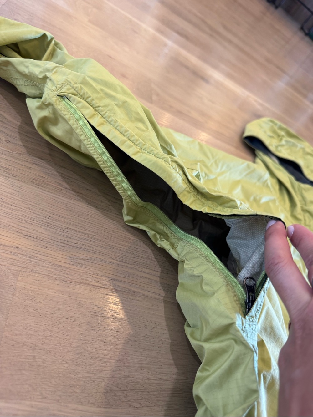 Marmot lightweight packable windbreaker green size women's XL - Picture 9 of 12